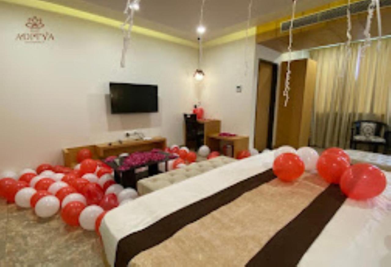 Hotel Aditya Residency Бопал Екстериор снимка